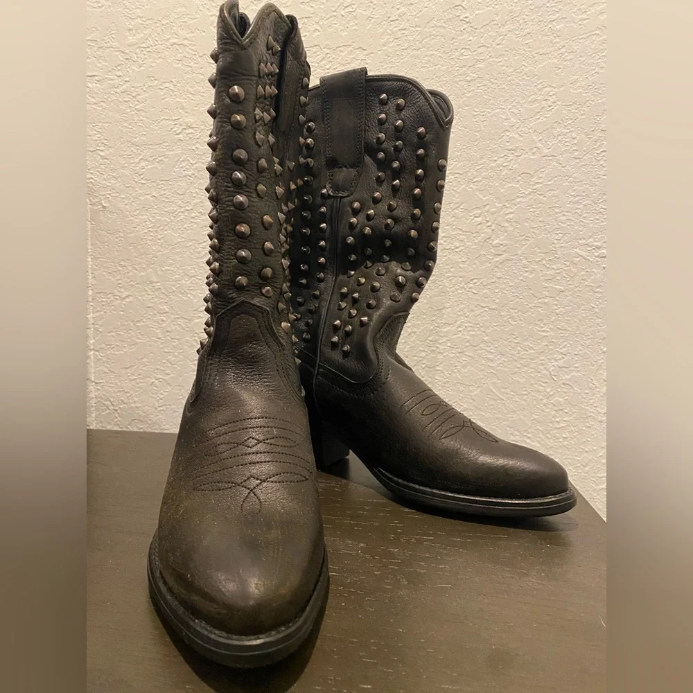 NWOT Steve Madden ✨ Studded Dark Brown 🤎Hayward Western 🤠 Heeled Boots 👢 - Picture 4 of 12